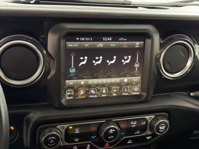 2022 Jeep Wrangler Unlimited Sahara Altitude