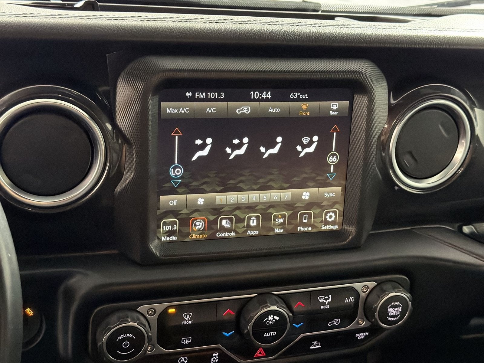2022 Jeep Wrangler Unlimited Sahara Altitude