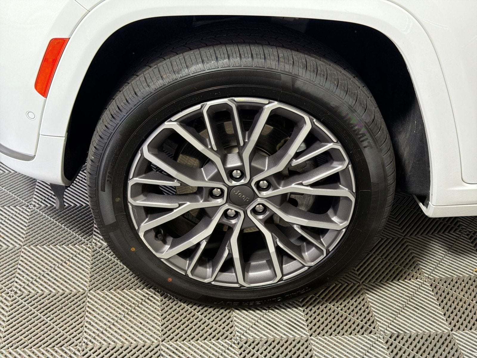 2023 Jeep Grand Cherokee L Summit Reserve