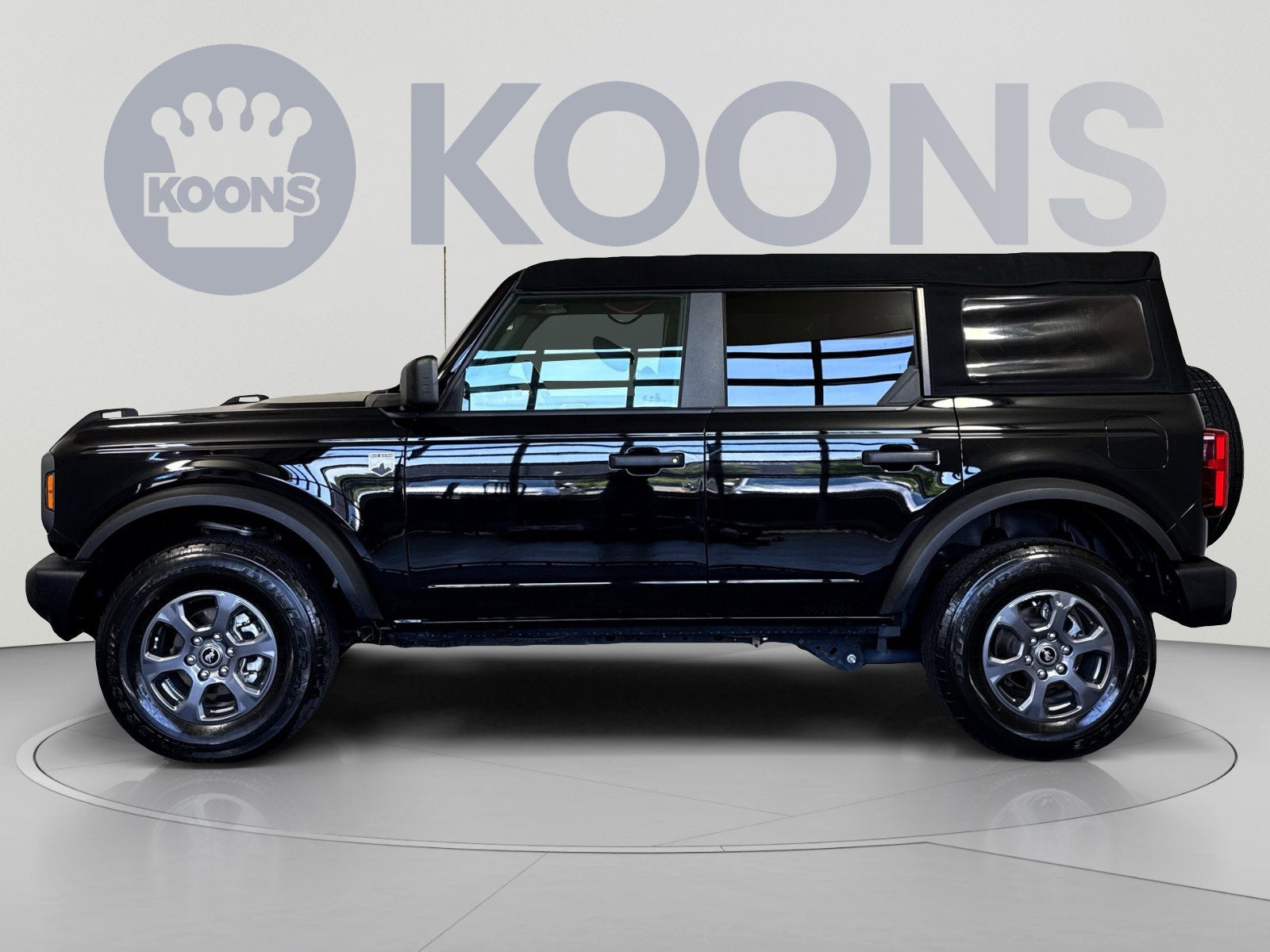 2023 Ford Bronco Base