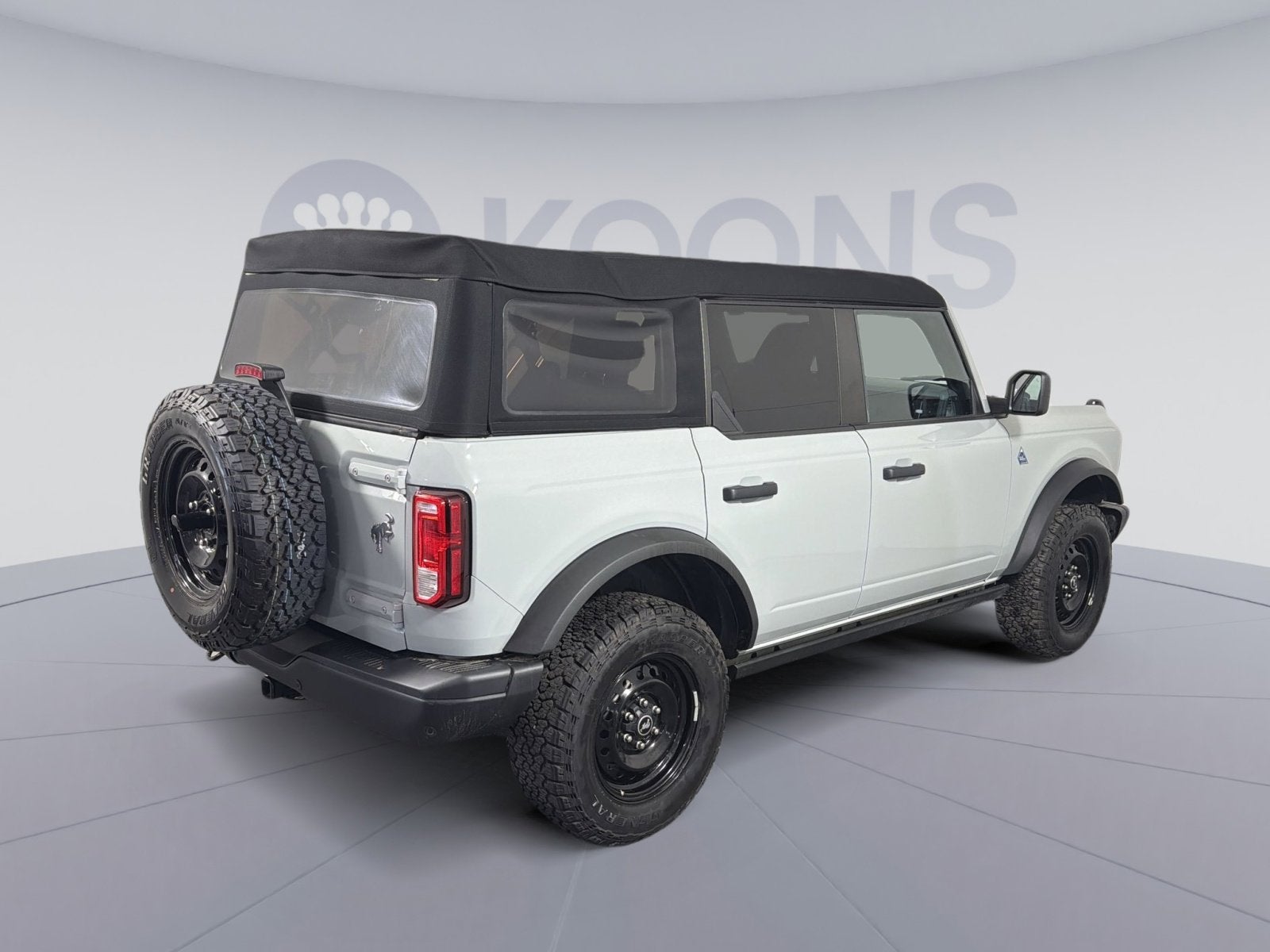 2023 Ford Bronco Base