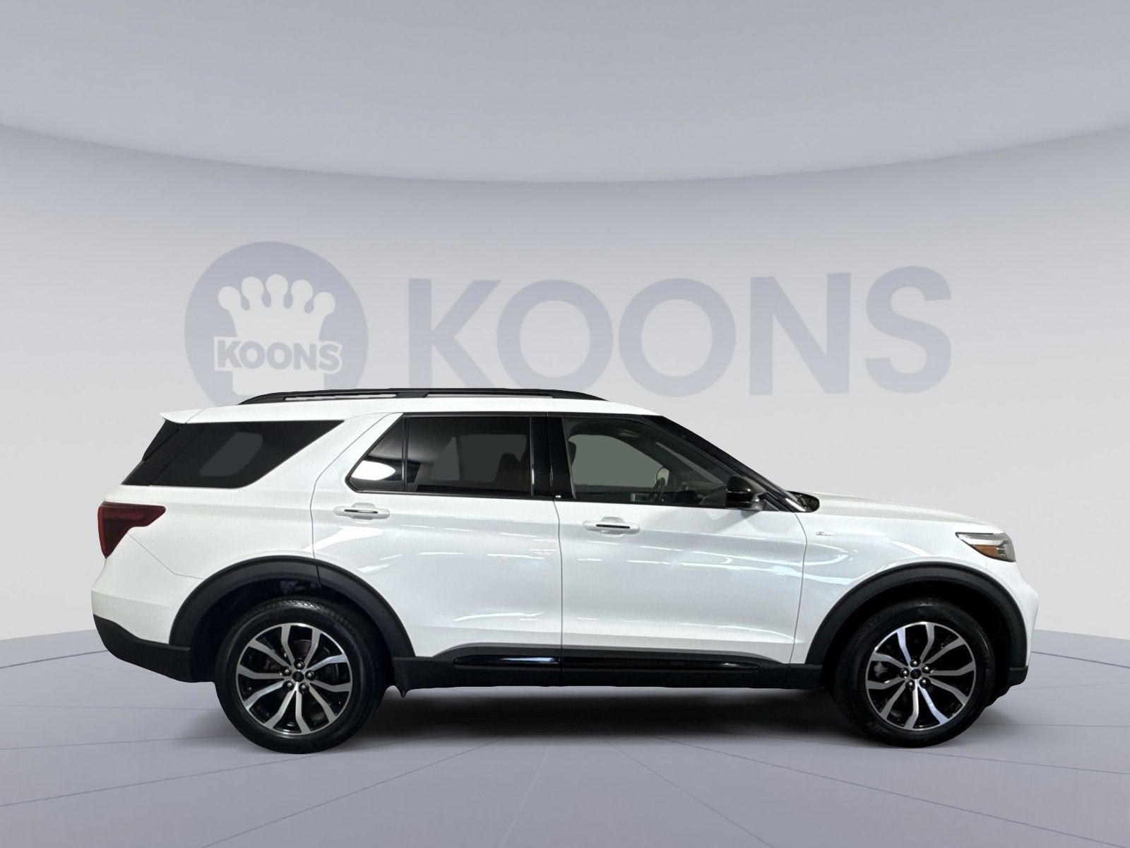 2023 Ford Explorer ST-Line