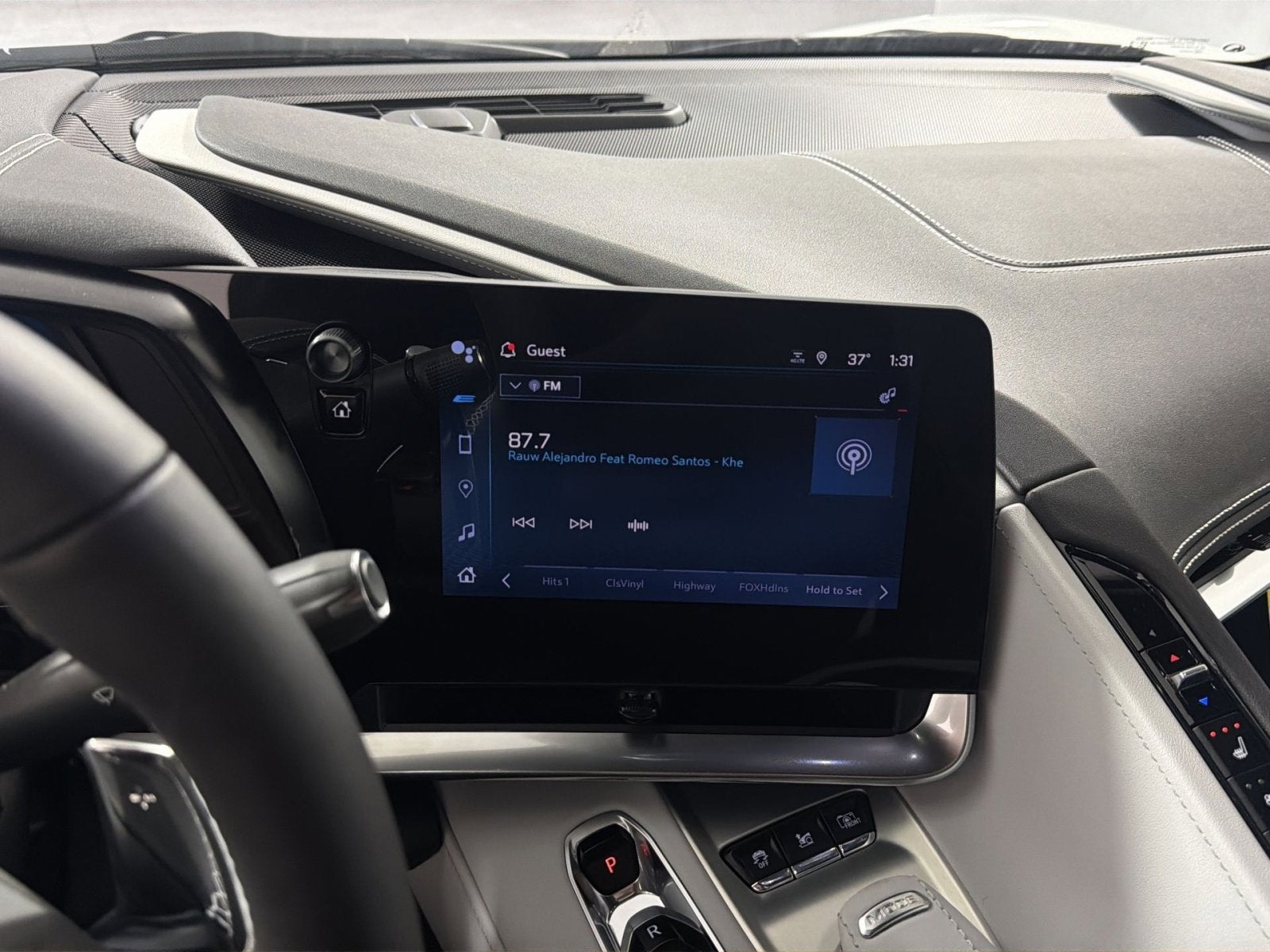 2025 Chevrolet Corvette E-Ray 2LZ