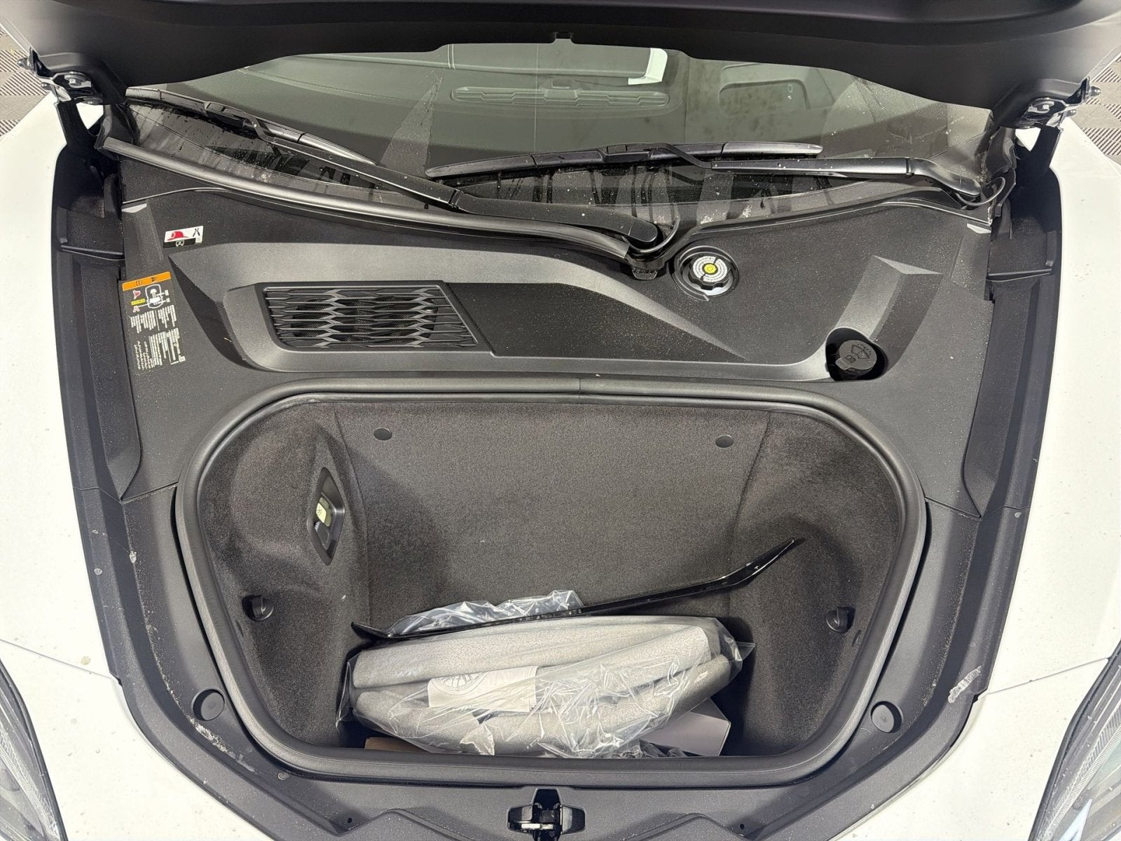 2025 Chevrolet Corvette E-Ray 2LZ