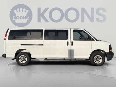 2025 Chevrolet Express Passenger 1LT