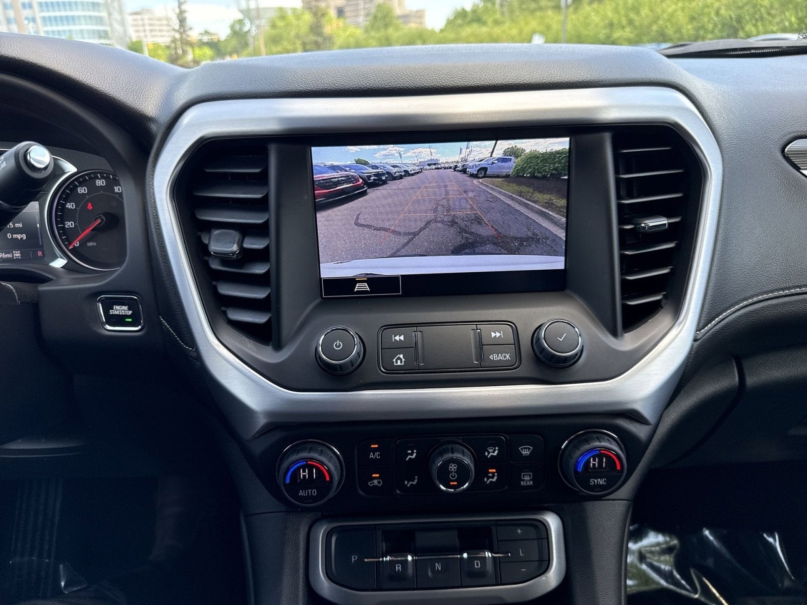 2023 GMC Acadia SLT