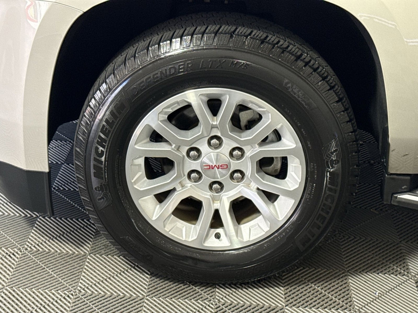 2016 GMC Yukon SLE