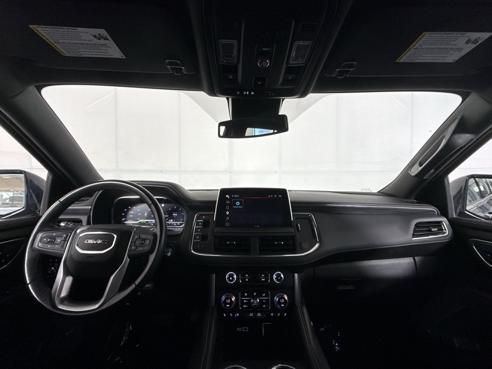 2023 GMC Yukon XL SLT