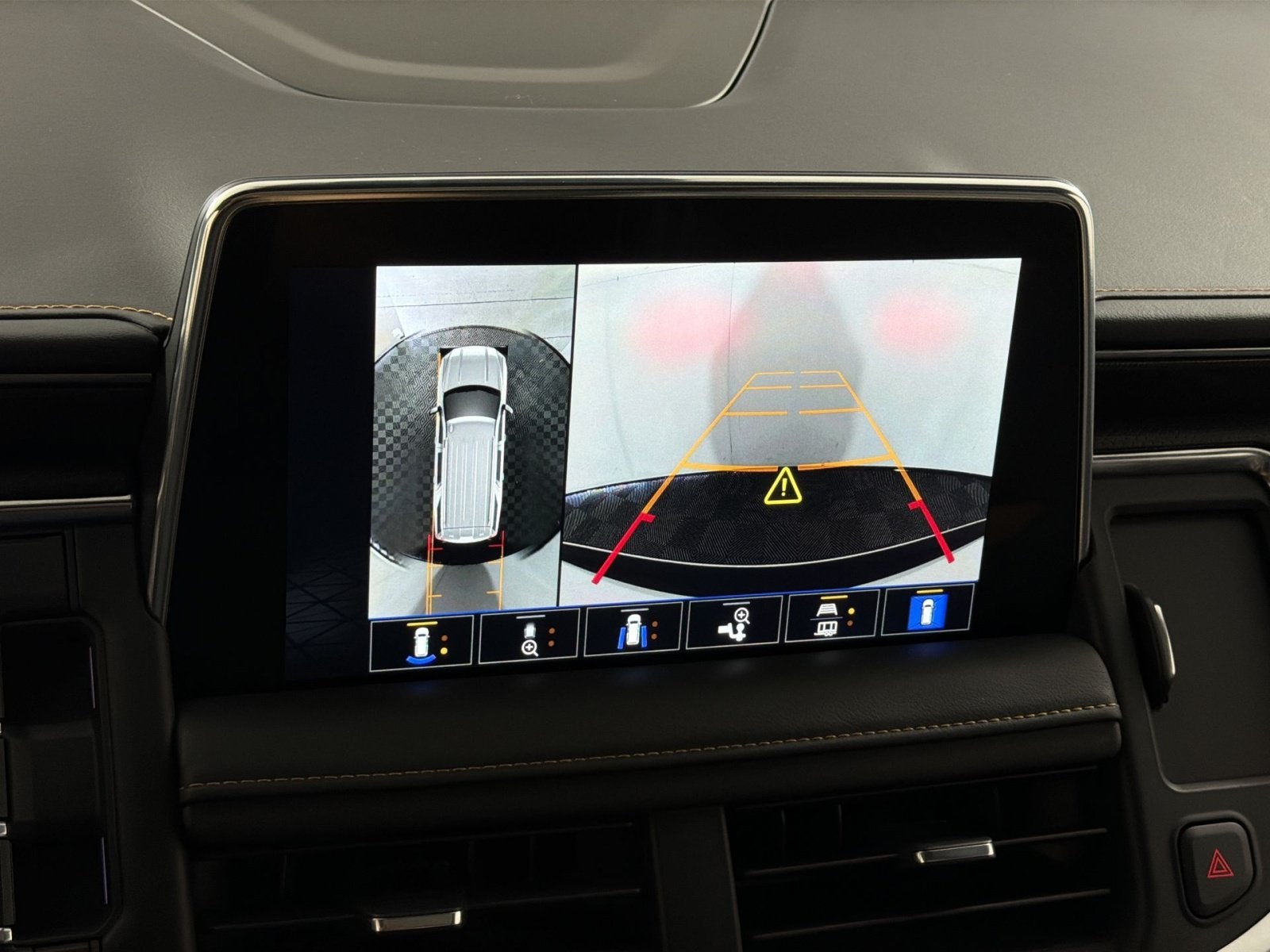 2023 GMC Yukon XL AT4