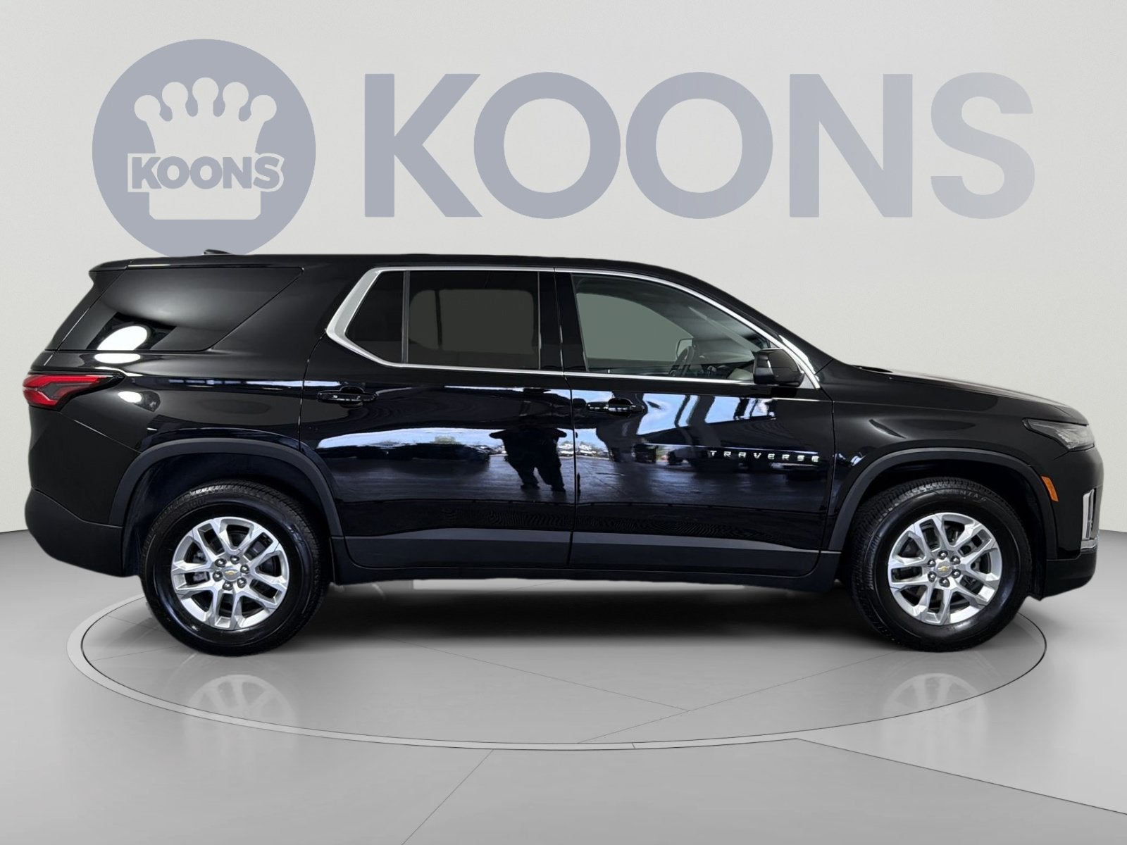 2023 Chevrolet Traverse LS