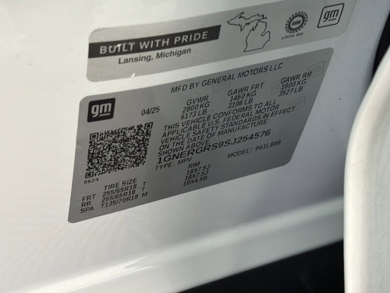 2025 Chevrolet Traverse LT