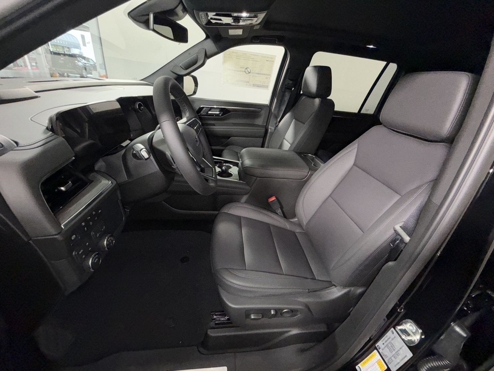 2026 Chevrolet Suburban Z71 - Photo 10