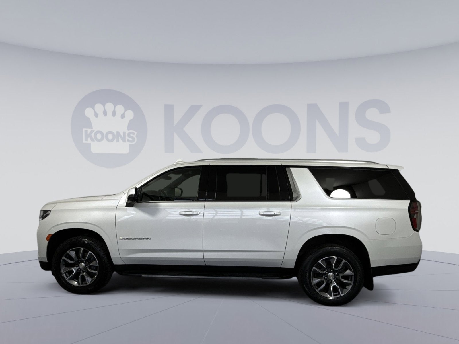 2023 Chevrolet Suburban LT