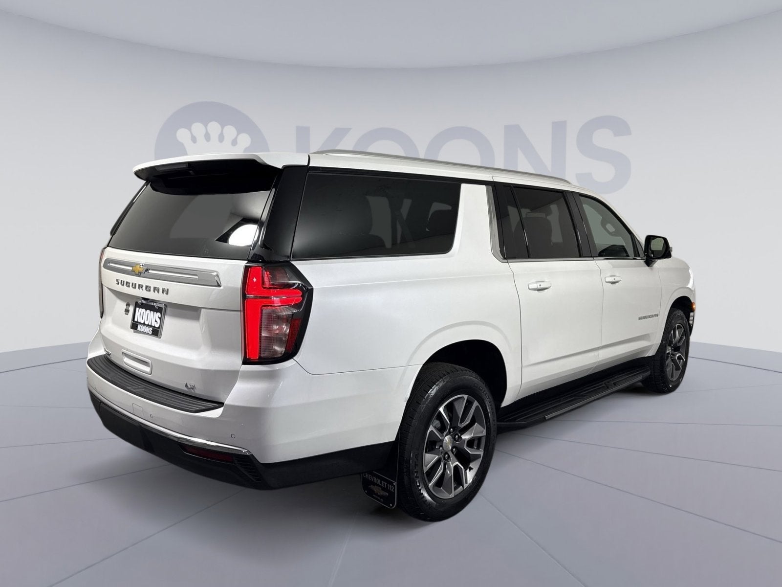 2023 Chevrolet Suburban LT