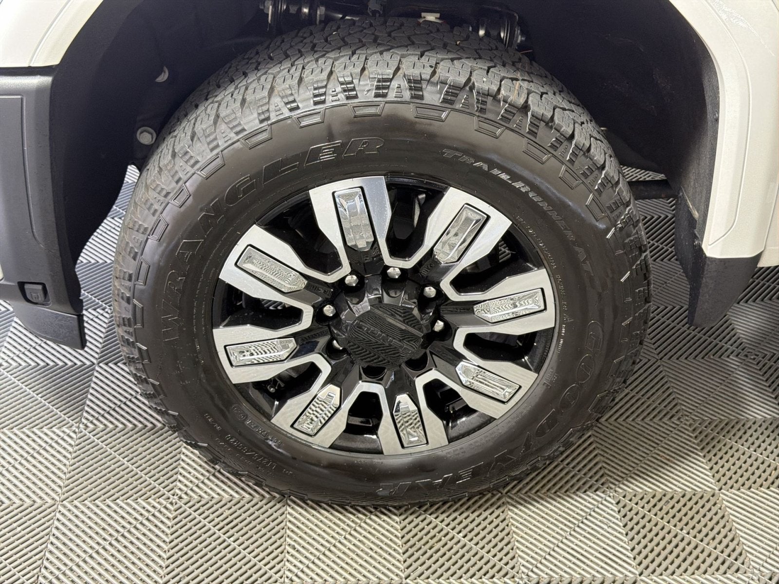 2025 GMC Sierra 2500 HD Denali