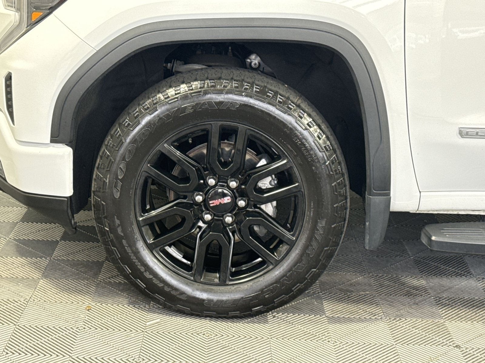 2022 GMC Sierra 1500 Elevation