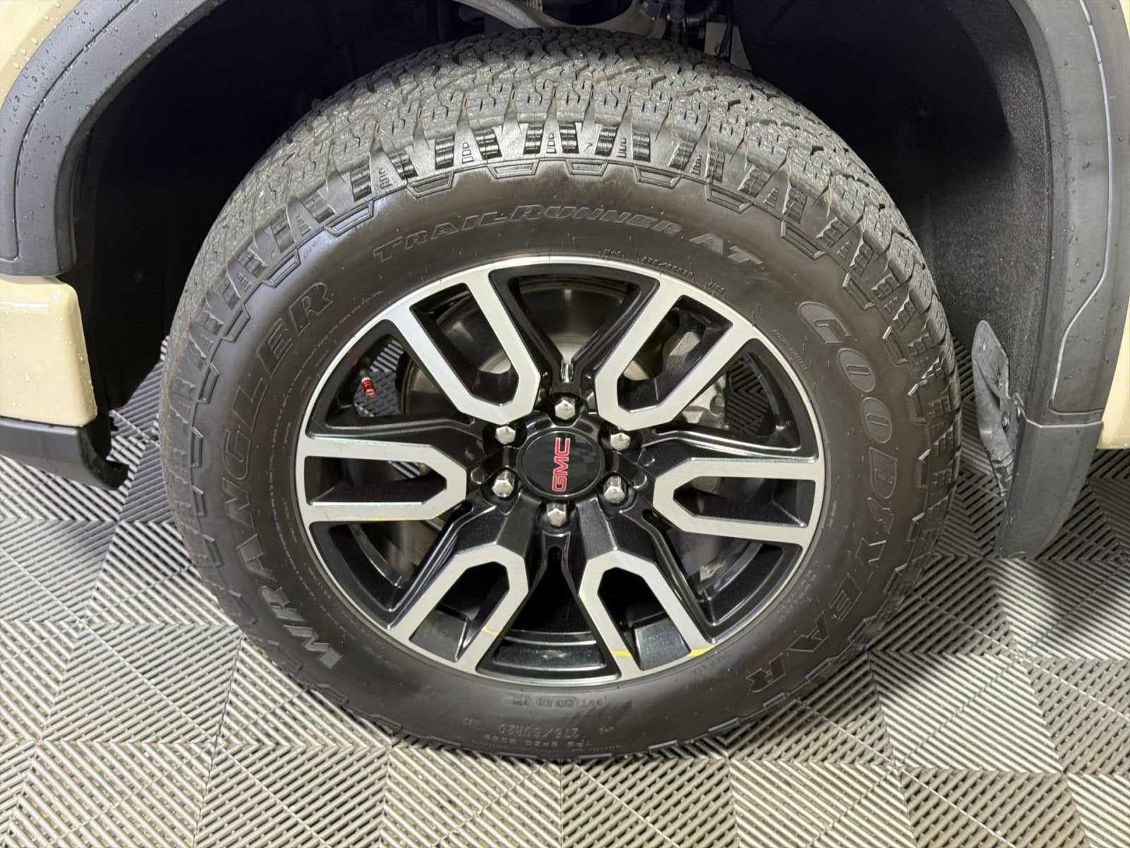 2023 GMC Sierra 1500 AT4