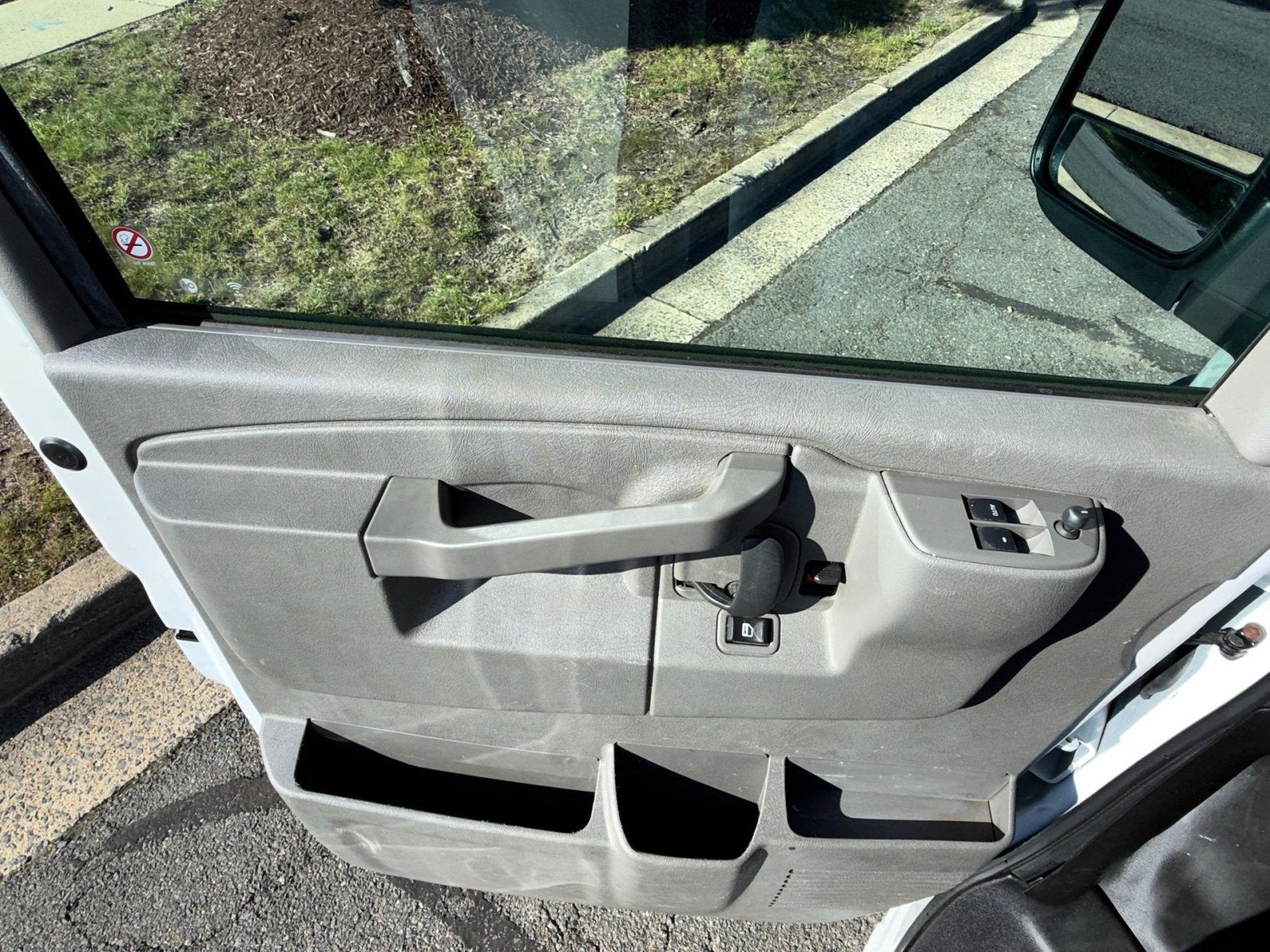 2023 GMC Savana Cargo 2500 Work Van