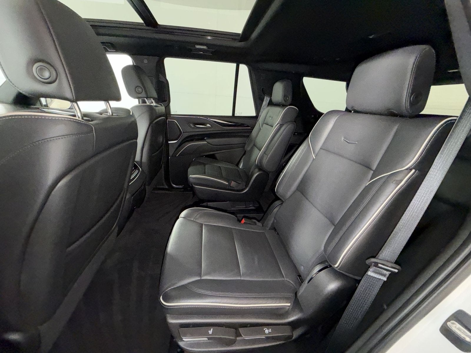 2022 Cadillac Escalade Sport