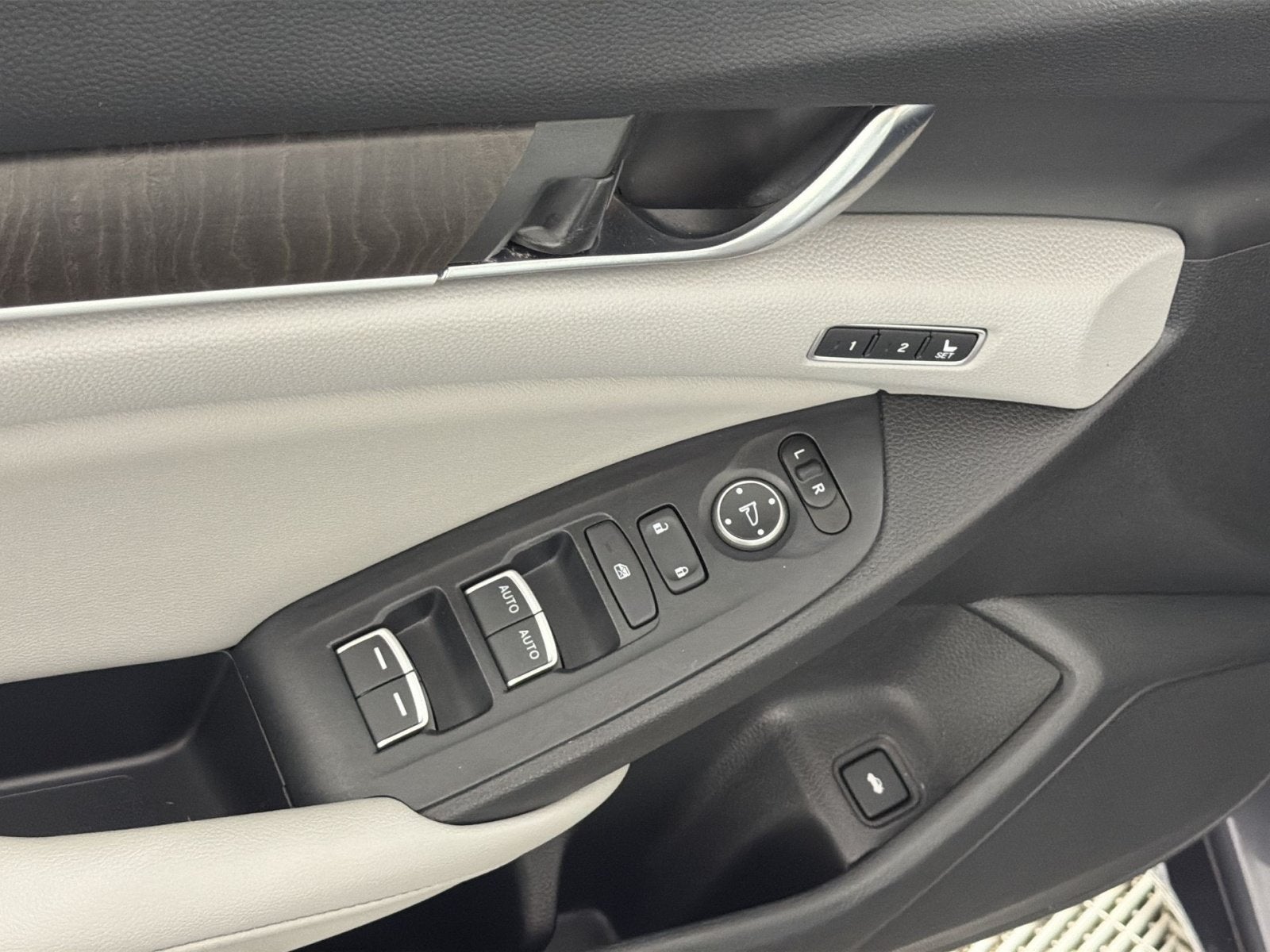 2020 Honda Accord Hybrid Touring