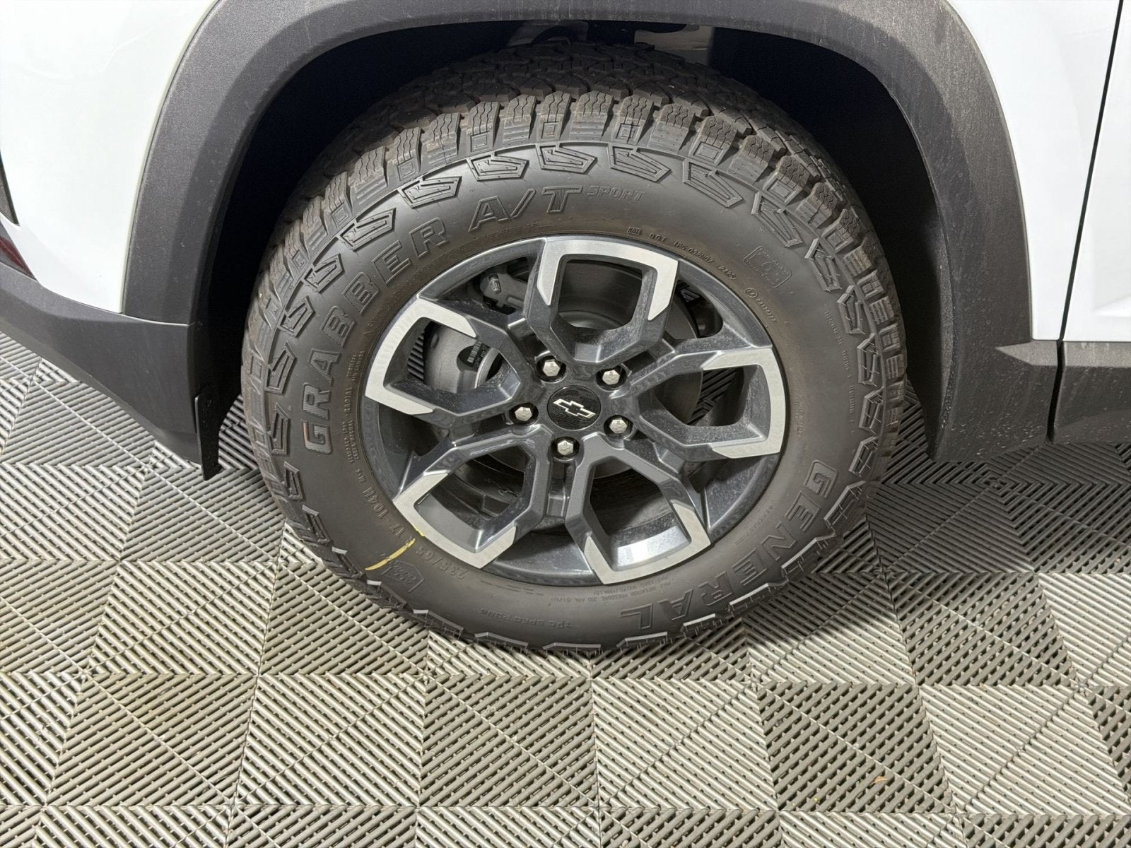 2027 Chevrolet Equinox ACTIV