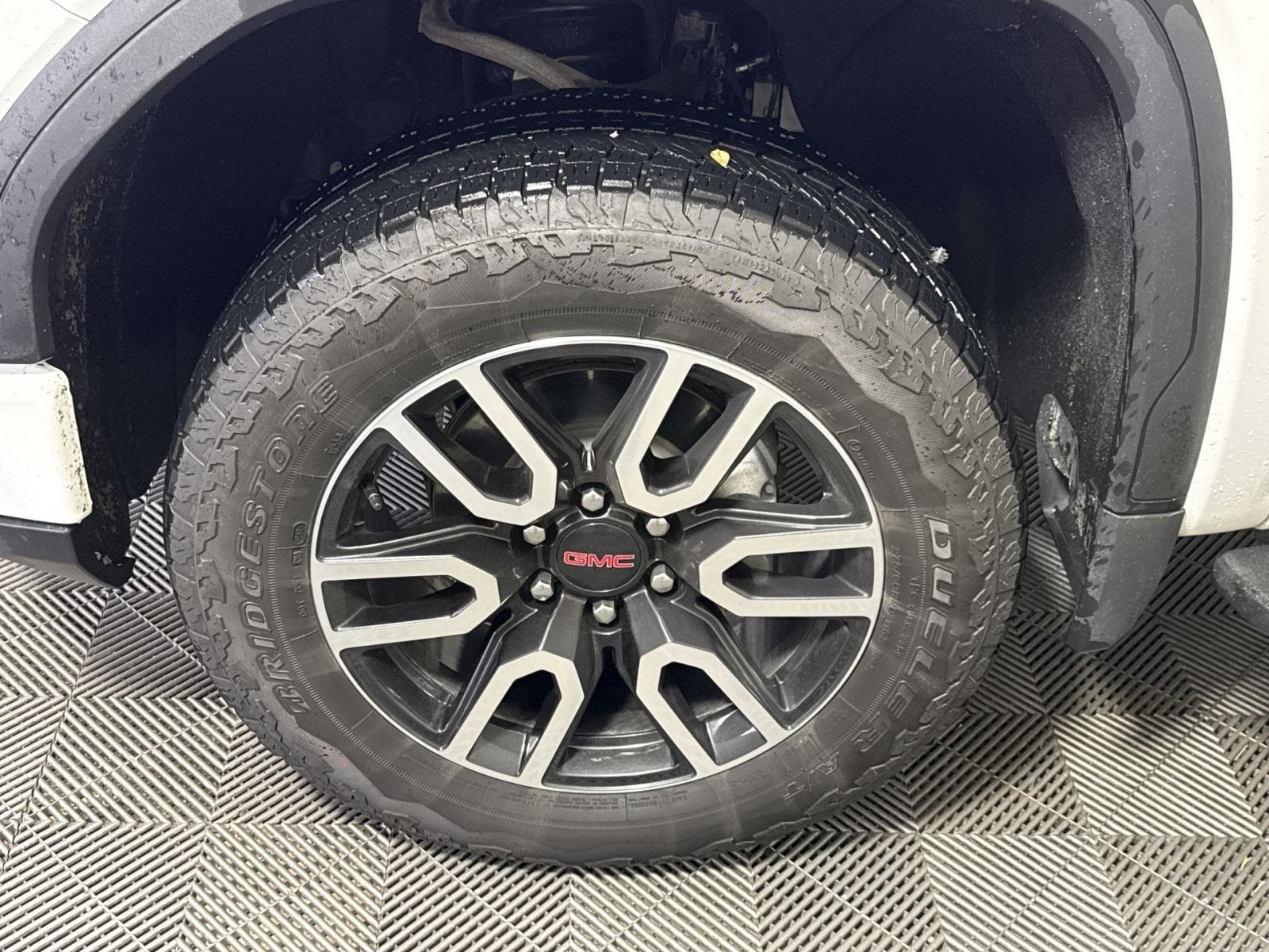 2025 GMC Sierra 1500 AT4