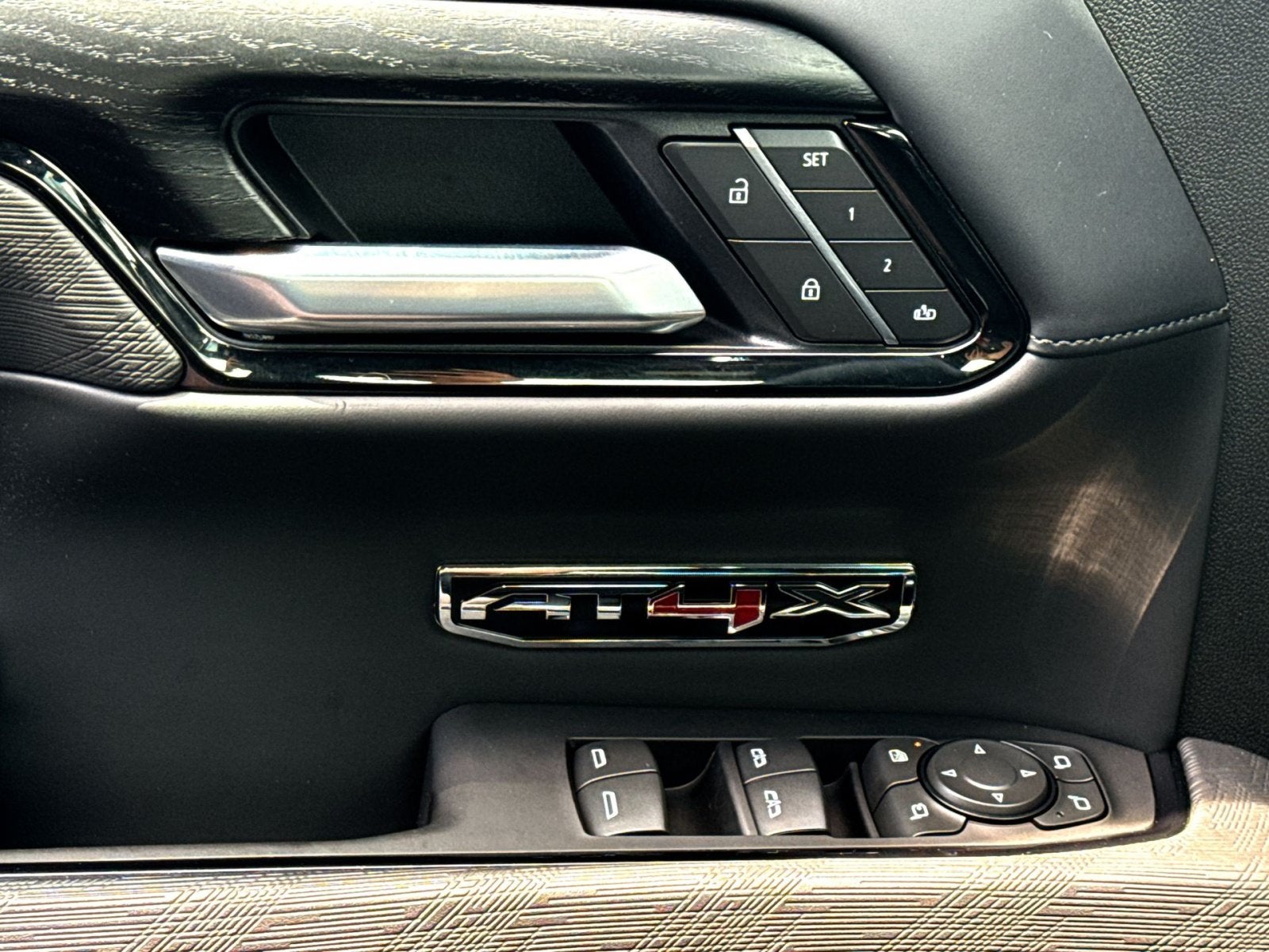 2025 GMC Sierra 1500 AT4X