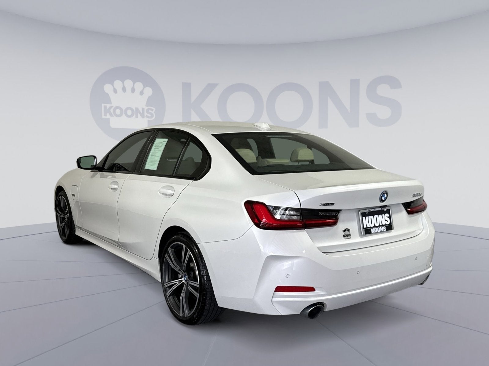 2023 BMW 3 Series 330e xDrive