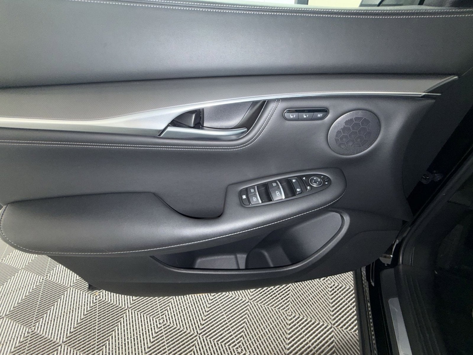 2025 INFINITI QX55 LUXE