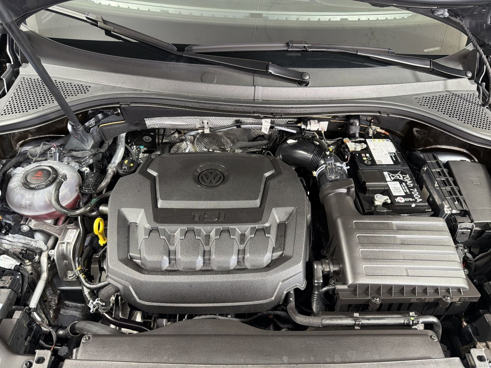2024 Volkswagen Tiguan SEL R-Line
