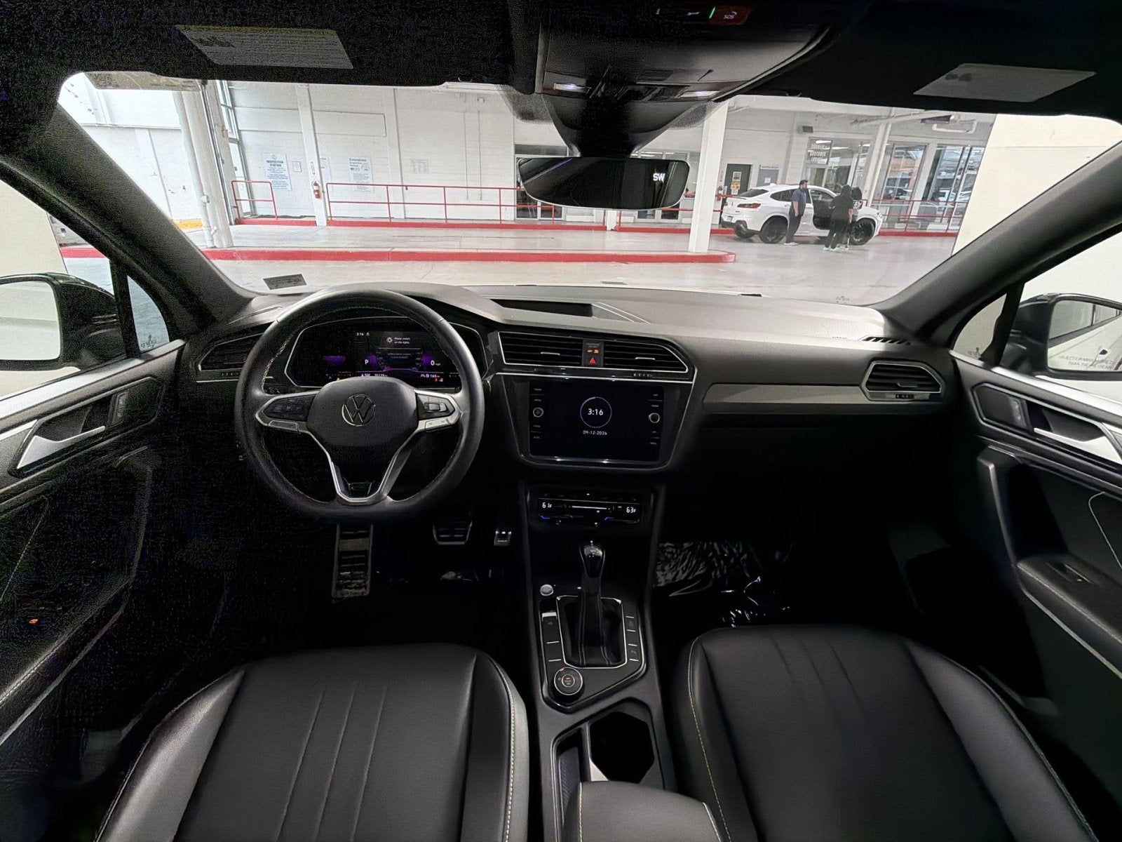 2023 Volkswagen Tiguan SE R-Line Black