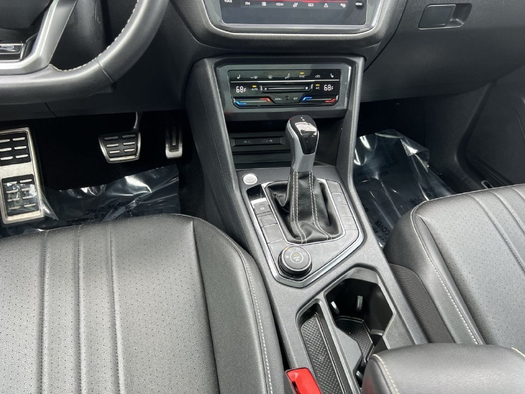 2023 Volkswagen Tiguan SE R-Line Black