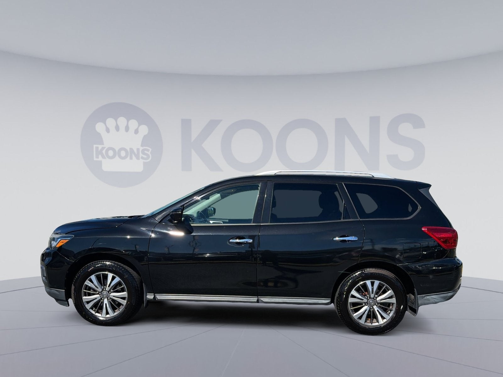 2017 Nissan Pathfinder SV