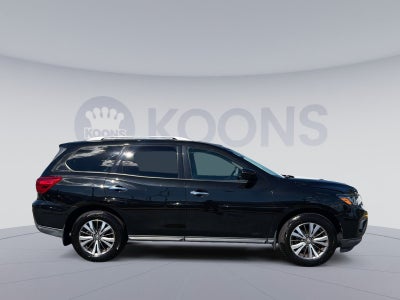 2017 Nissan Pathfinder SV