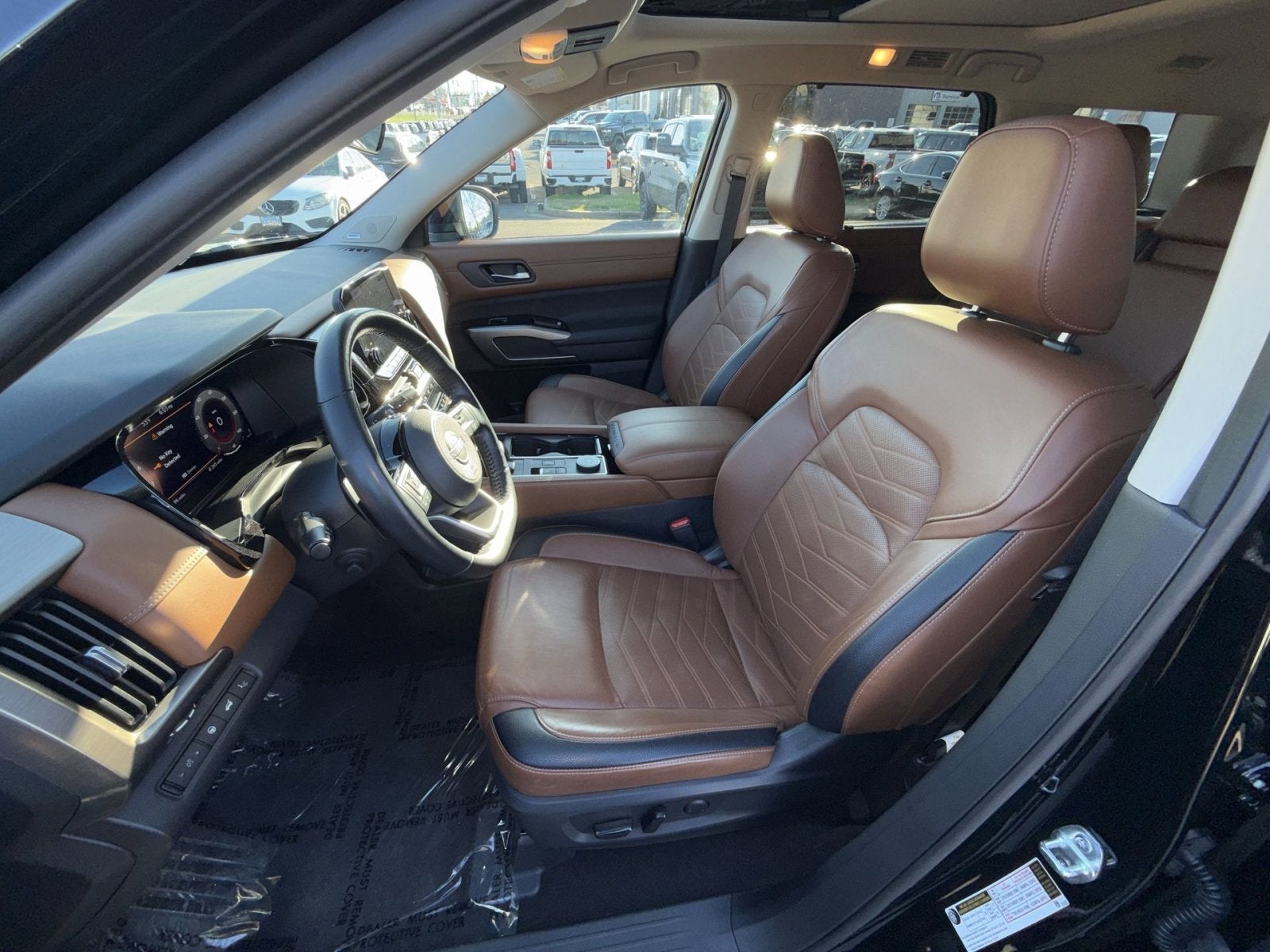 2023 Nissan Pathfinder Platinum