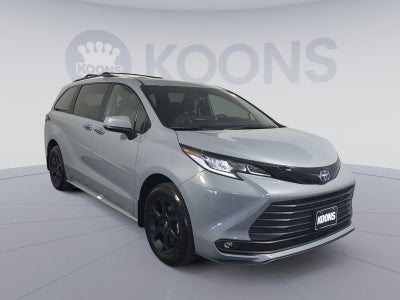 2025 Toyota Sienna XSE