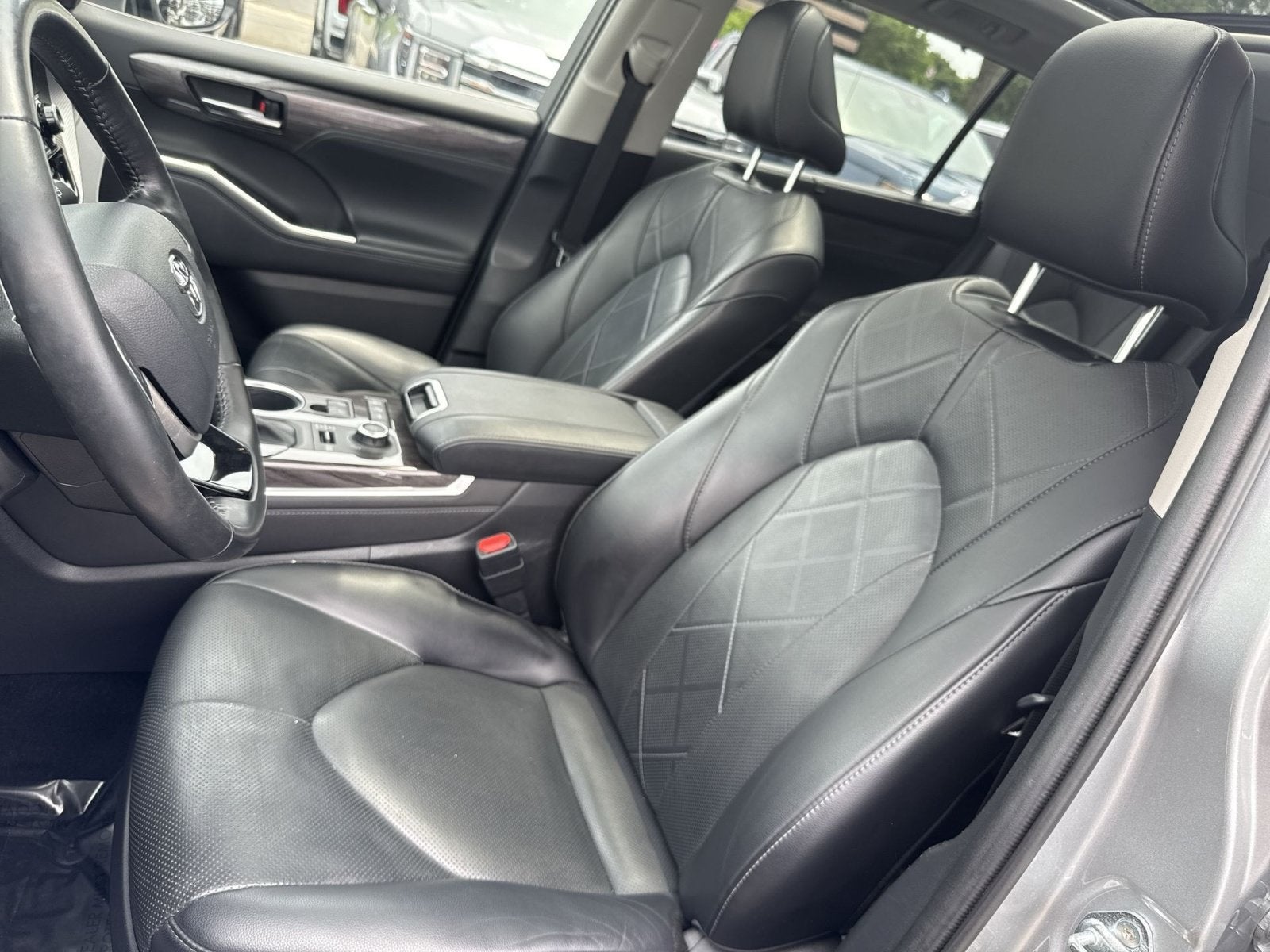 2022 Toyota Highlander Platinum