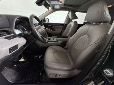 2024 Toyota Highlander Hybrid XLE