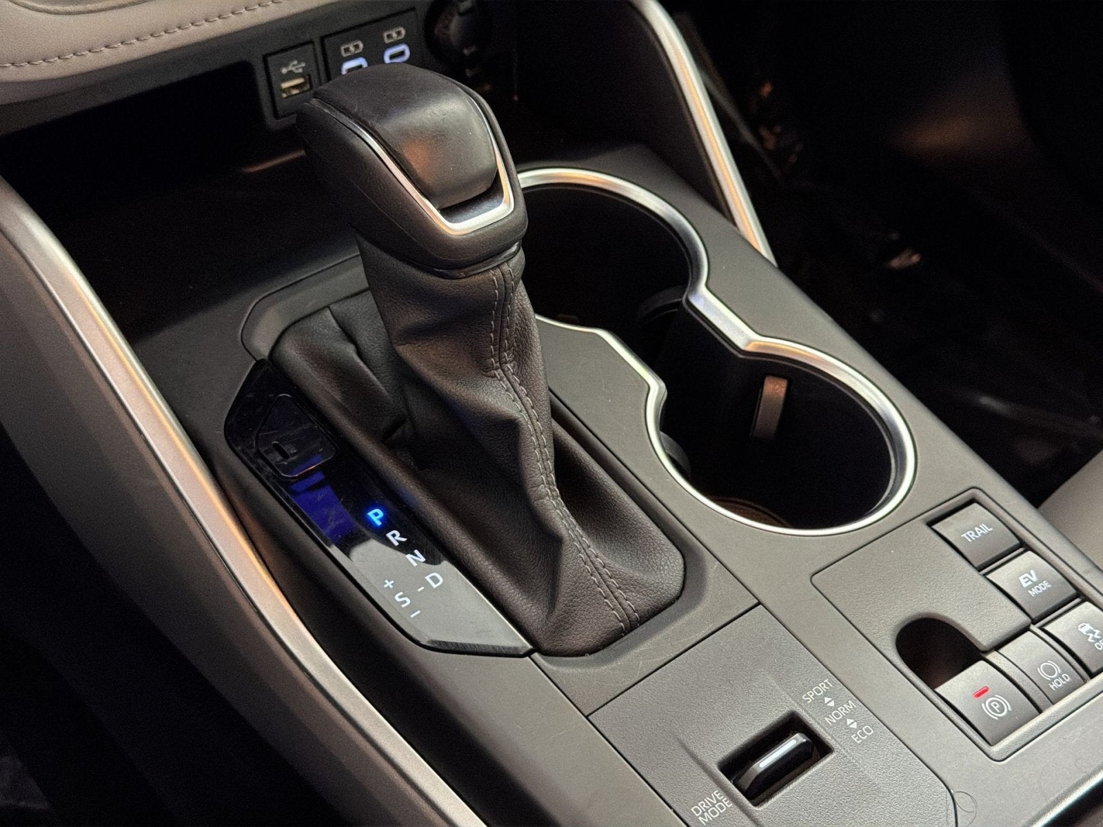 2024 Toyota Highlander Hybrid XLE