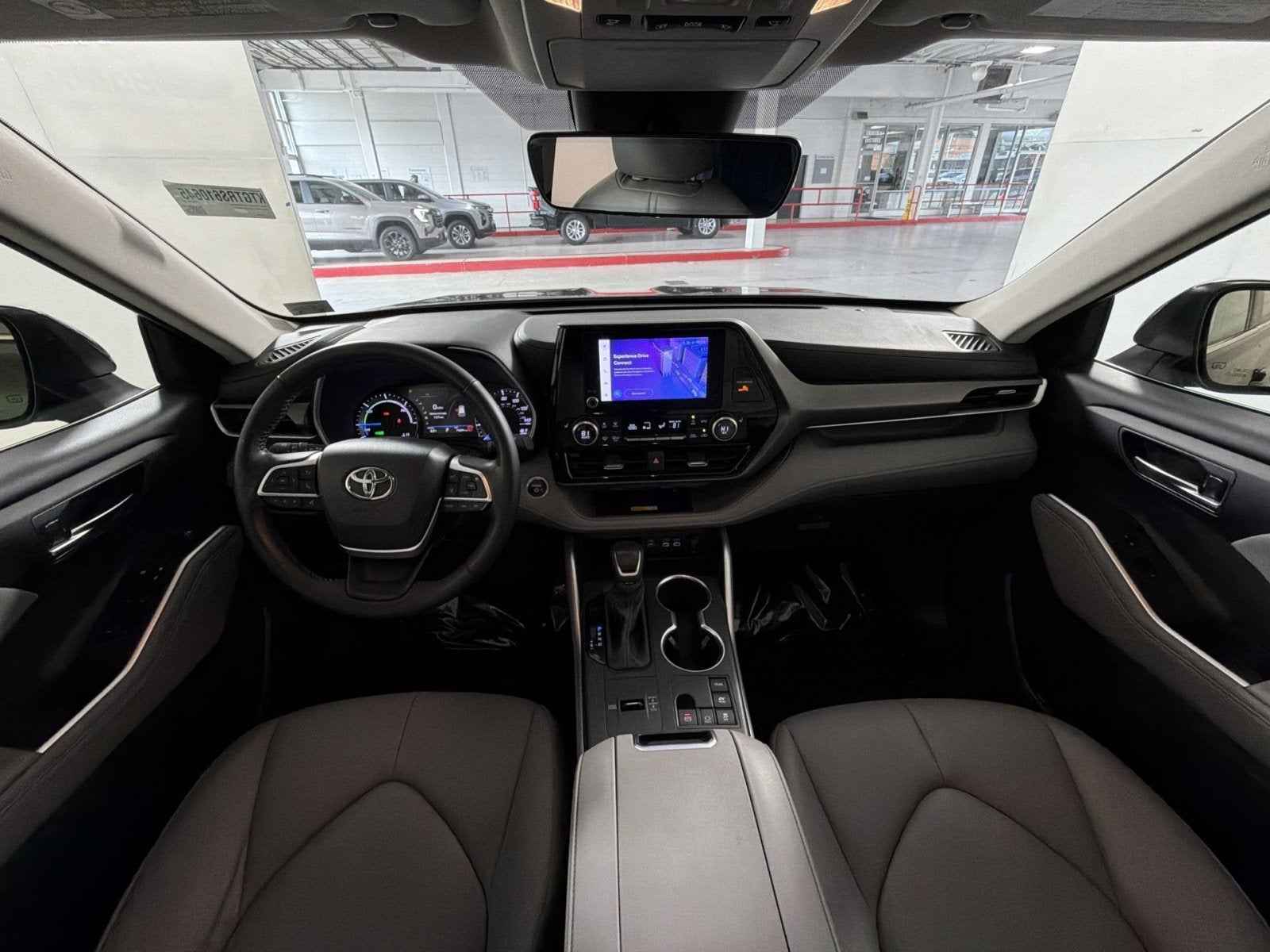2024 Toyota Highlander Hybrid XLE