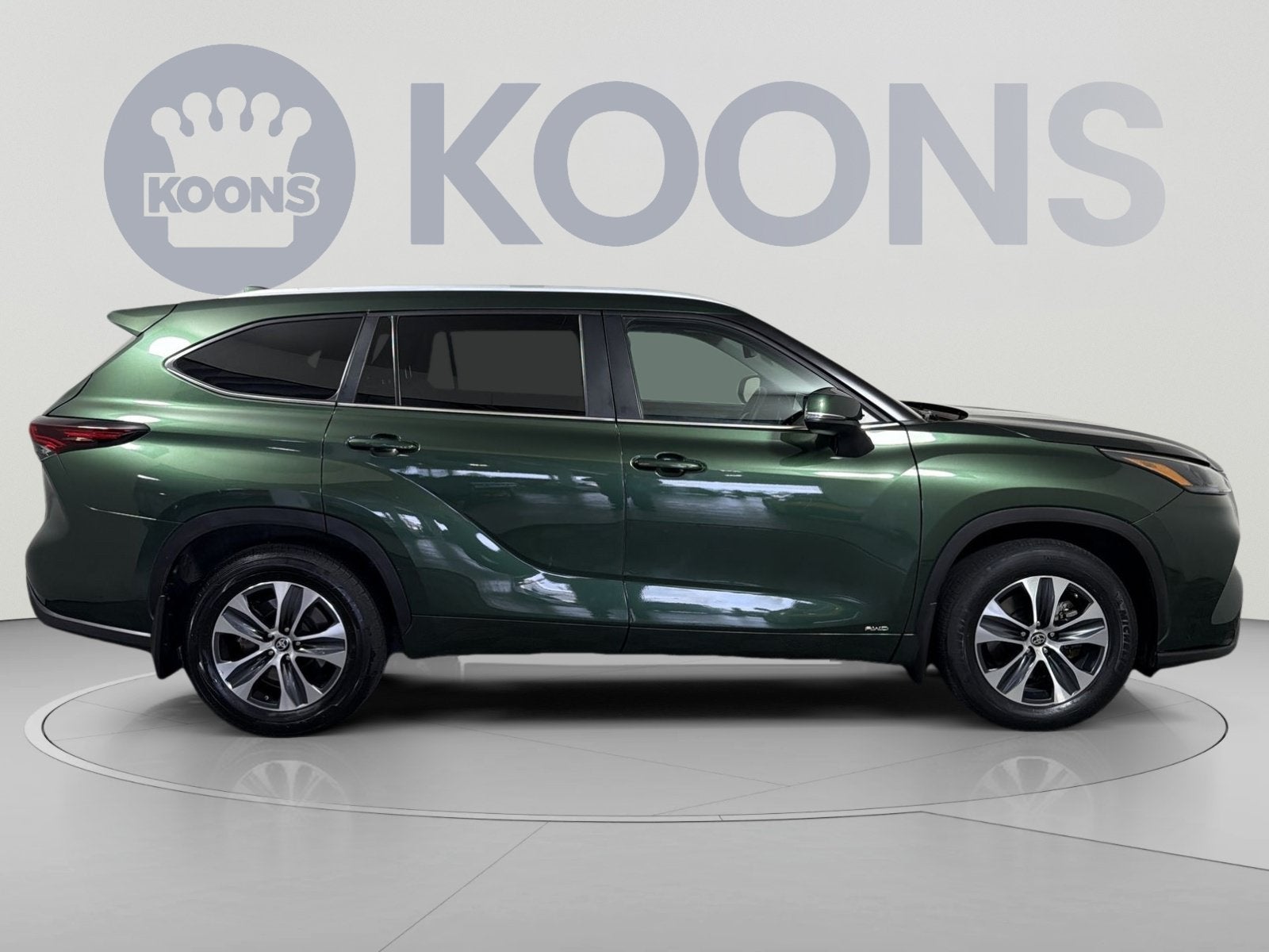 2024 Toyota Highlander Hybrid XLE