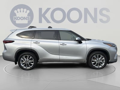 2024 Toyota Highlander LE