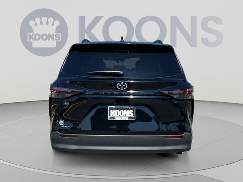 2026 Toyota Sienna LE