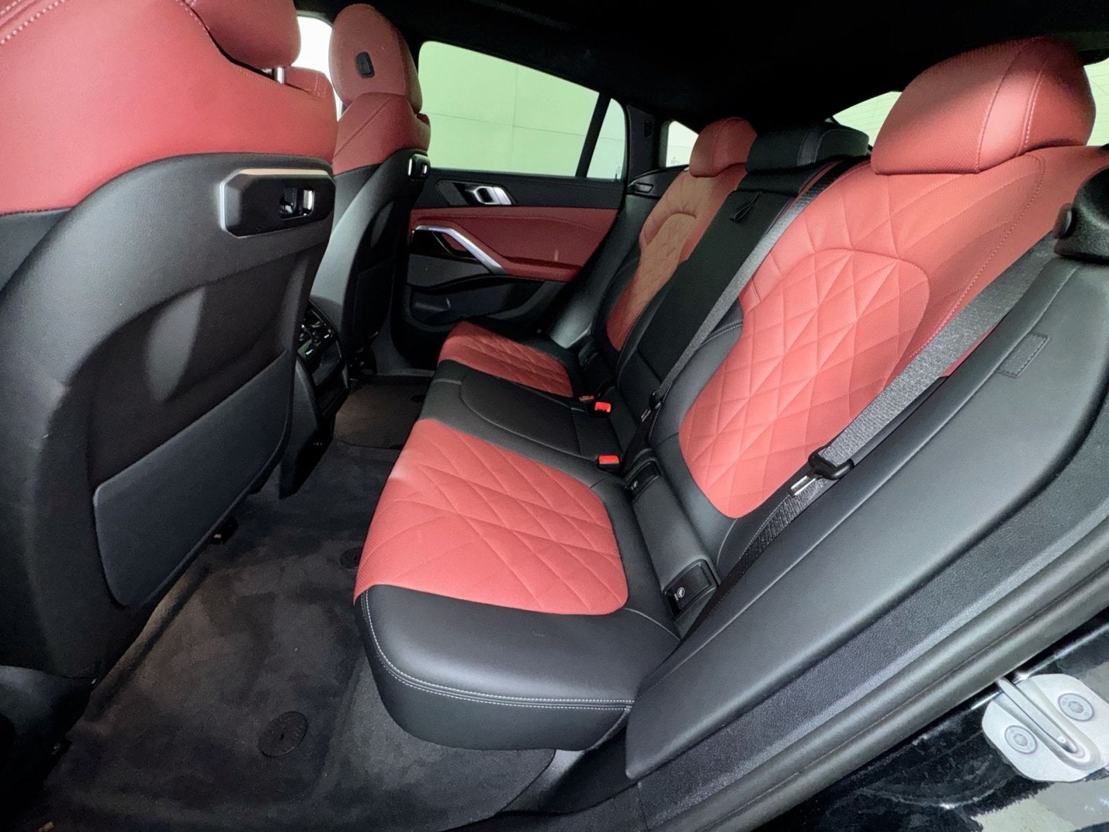 2024 BMW X6 xDrive40i