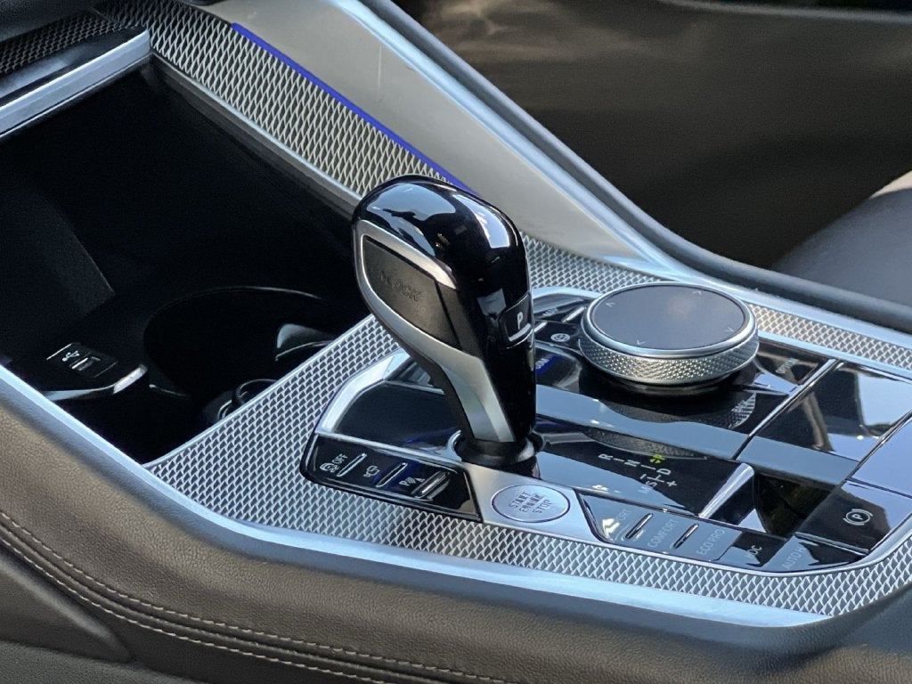 2023 BMW X6 xDrive40i