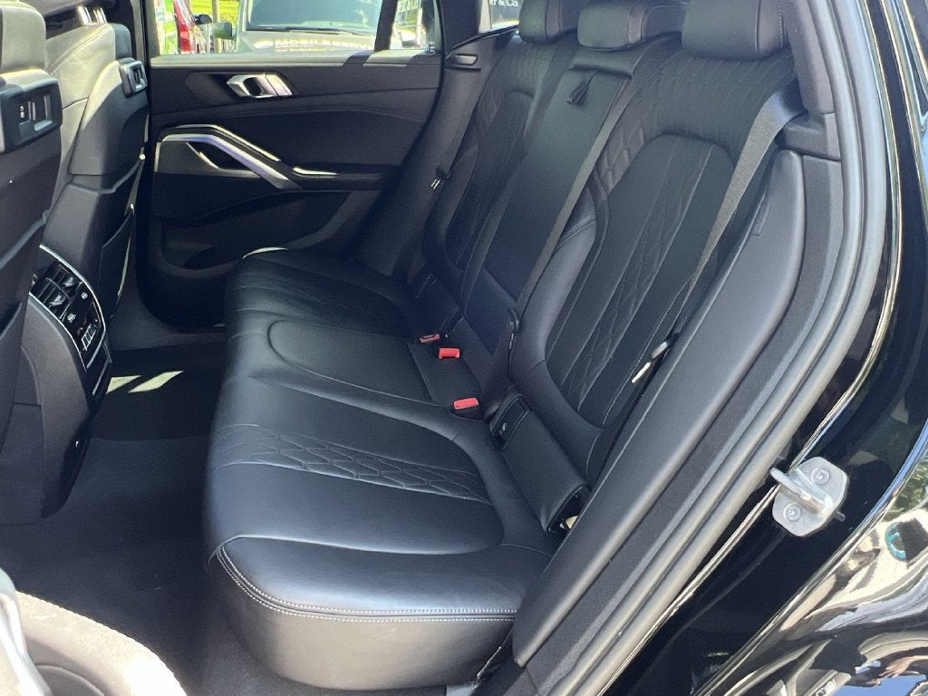 2023 BMW X6 xDrive40i