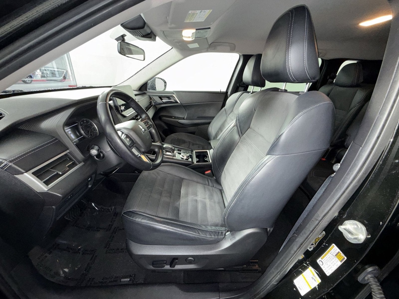 2022 Mitsubishi Outlander SE
