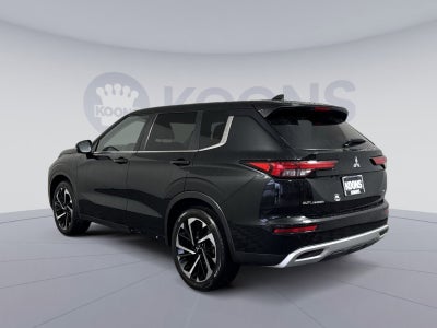 2022 Mitsubishi Outlander SE