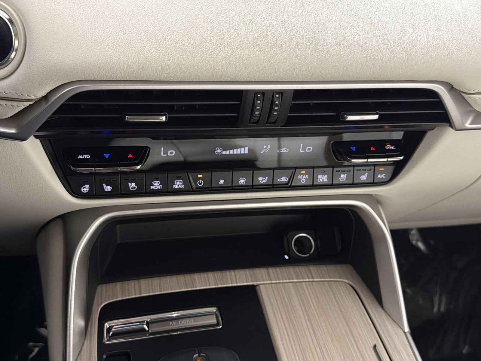 2024 Mazda Mazda CX-90 PHEV Premium Plus