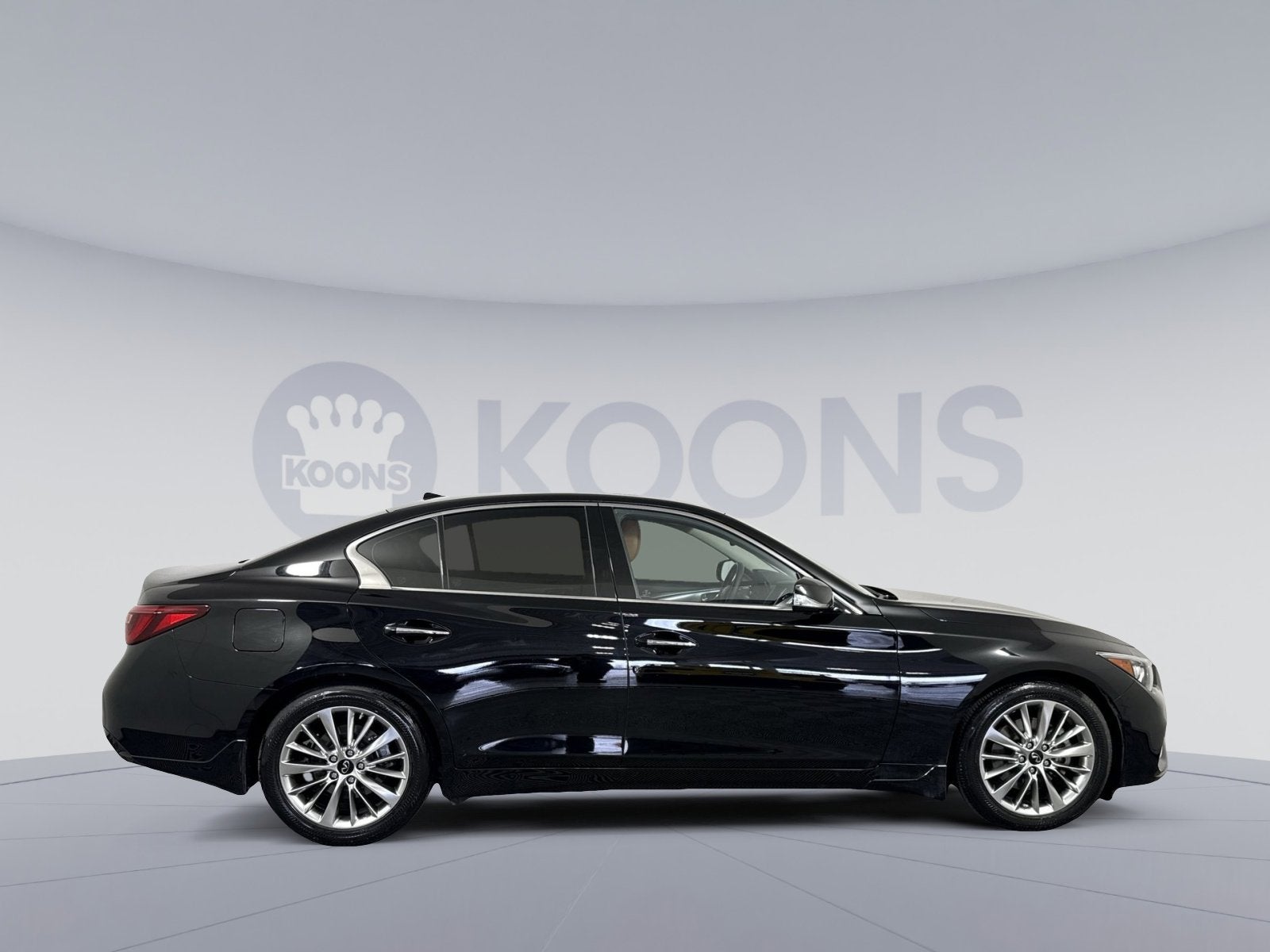 2023 INFINITI Q50 LUXE